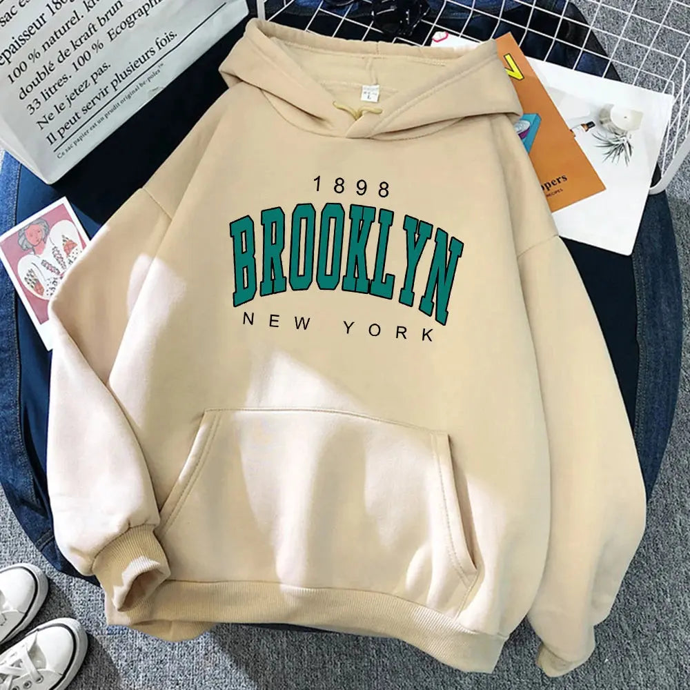 1898 Brooklyn New York Women's Hoodie – Stylish, Cozy & Trendy Culture Code Streetwear